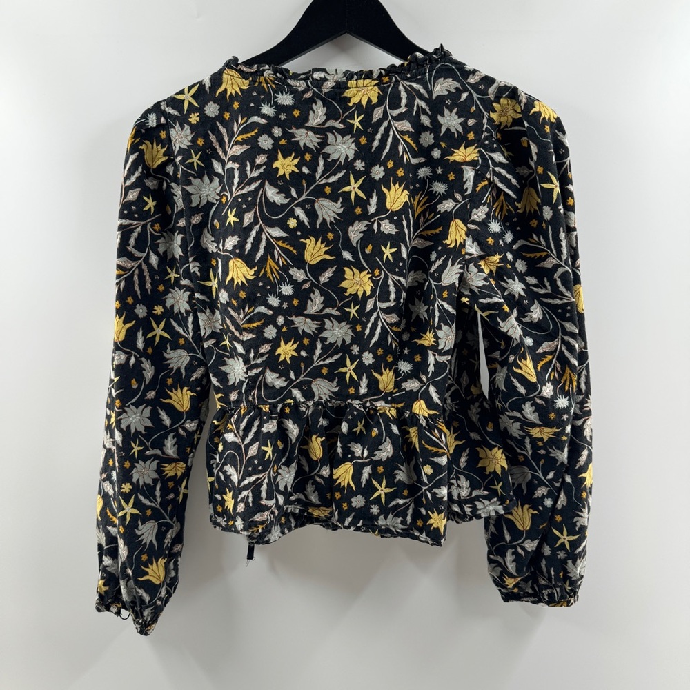 Universal Thread Black Floral Wrap Top Women’s Size Small - Picture 5 of 5